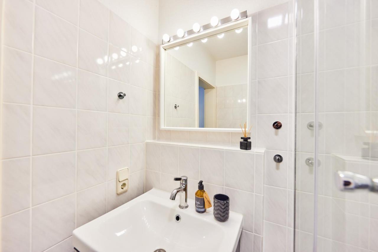 Kvartier2 In Top-Lage, 5 Min Zur Bali-Therme Und Gop, Hdz, Arbeitsplatz, Boxspringbett Бад-Эйнхаузен Экстерьер фото